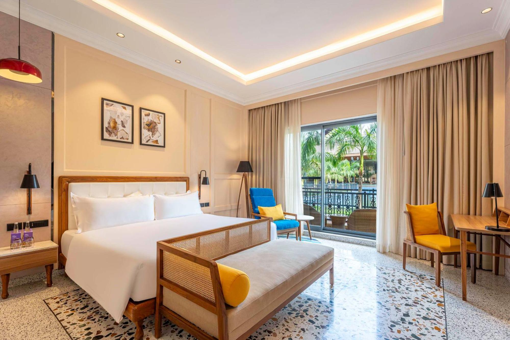 Radisson Blu Plaza Resort & Convention Centre Karjat Exterior foto Deluxe Room